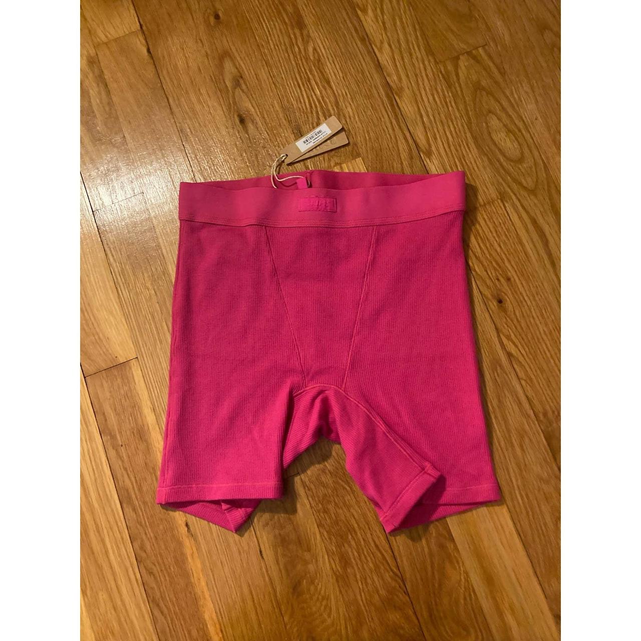 LIMITED EDITION SKIMS Size XS RASPBERRY PINK RIBBED - Depop