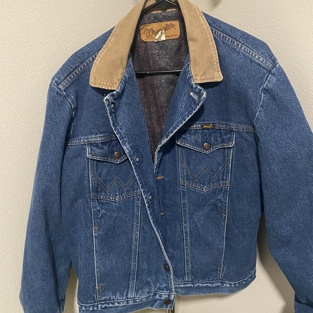 Vintage insulated wrangler jean jacket. Fits like a... - Depop