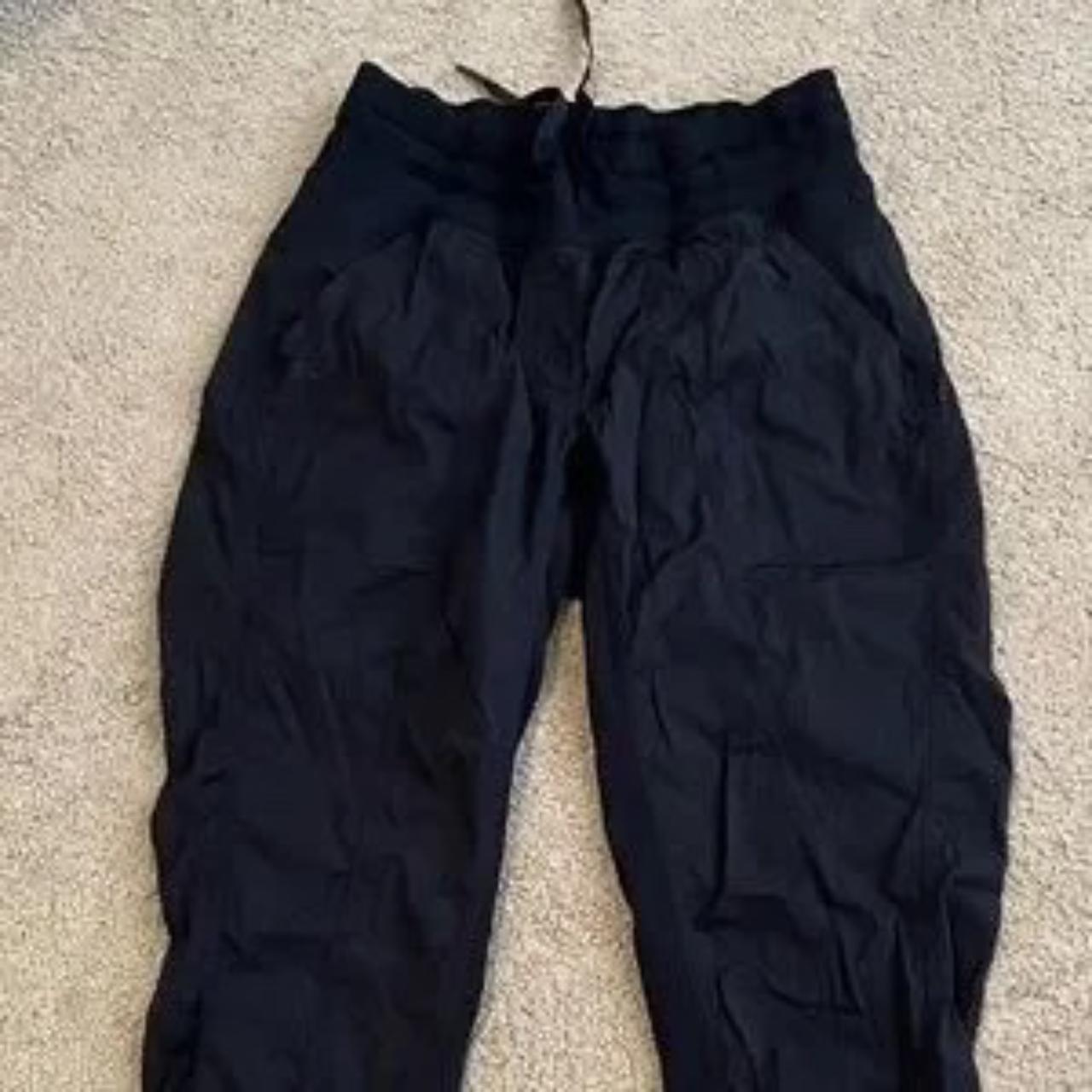 Lululemon Street to Studio Pant, Size 2, Cropped - Depop