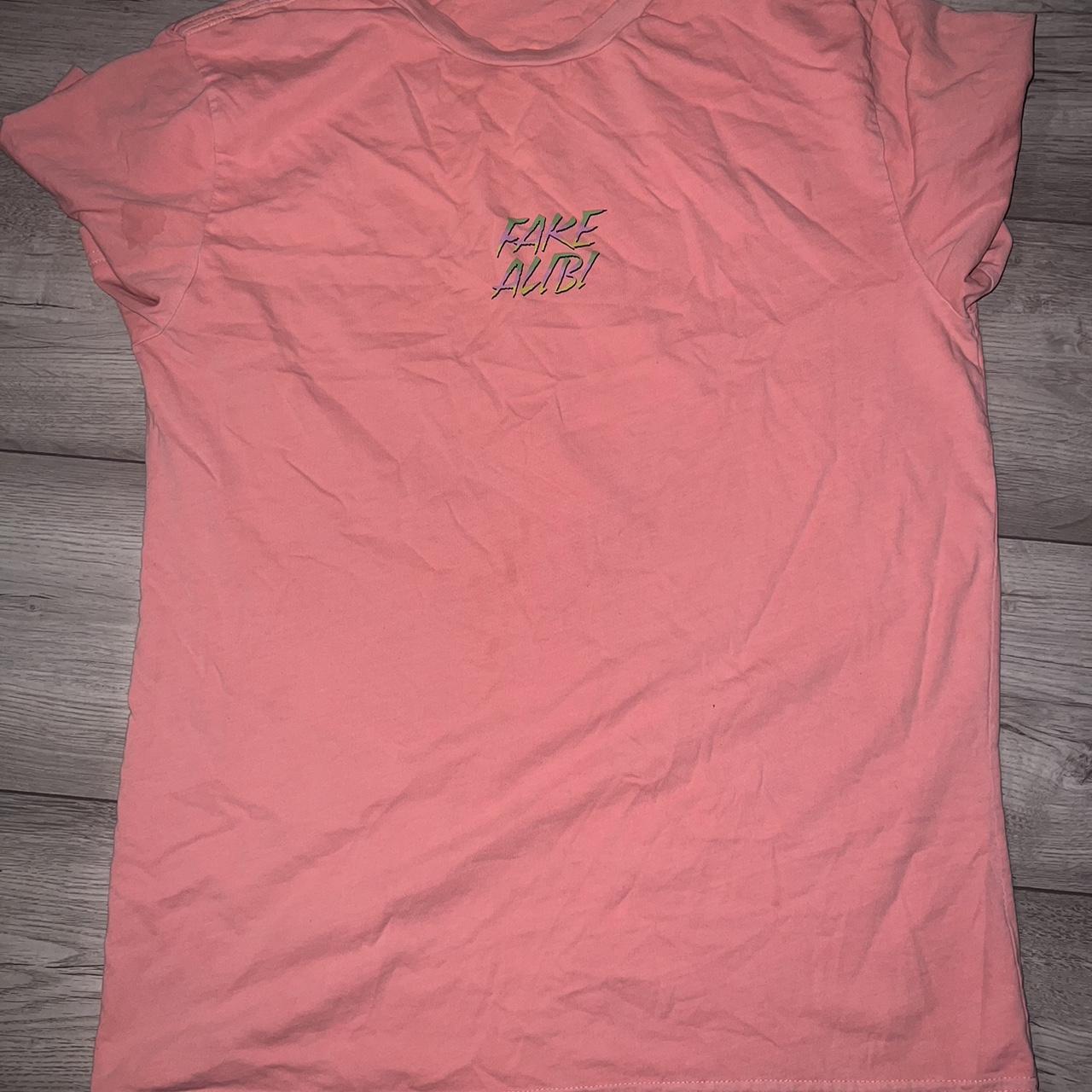 Pink graphic t - Depop