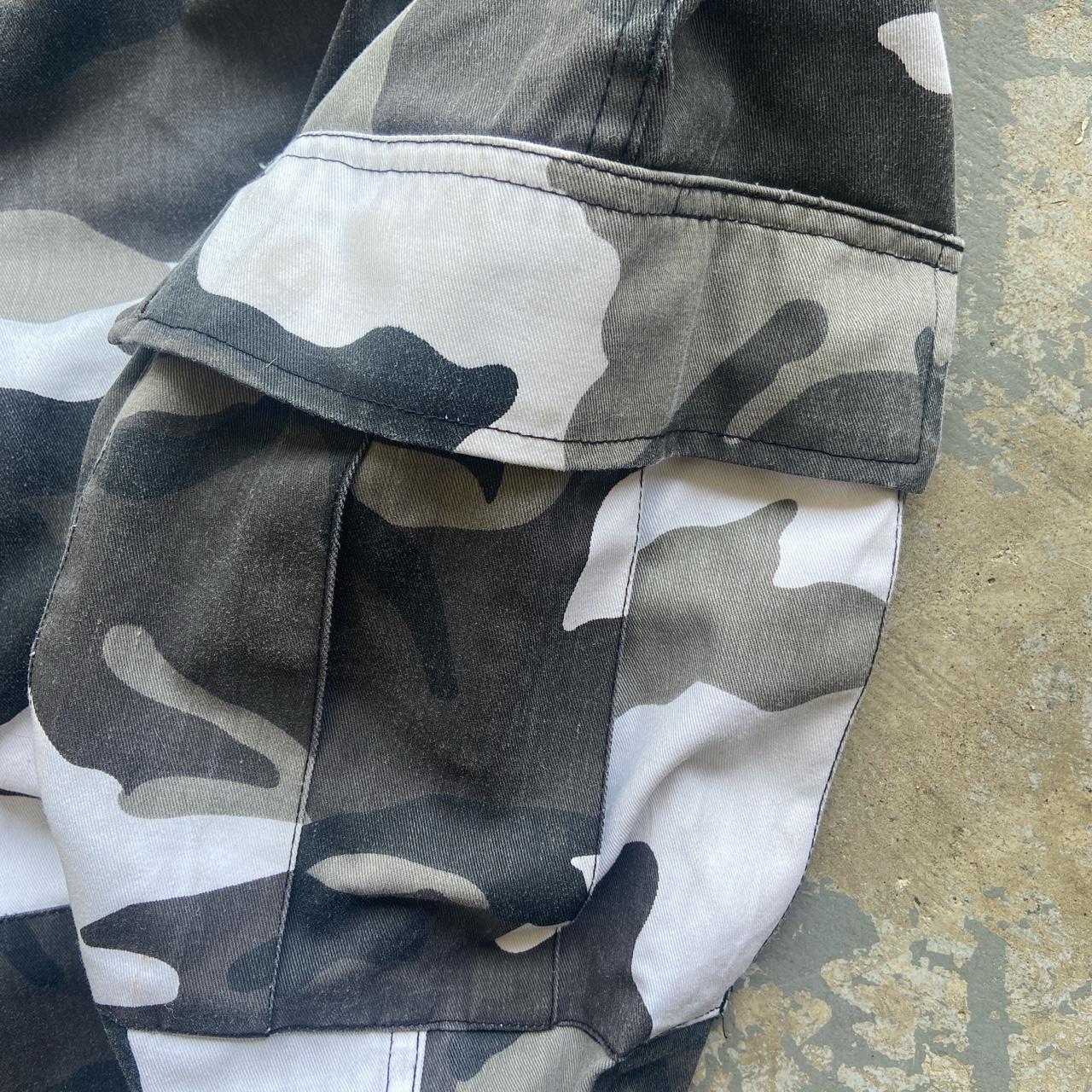 Snow camo cargo jeans Skater ahh jeans with the draw... - Depop