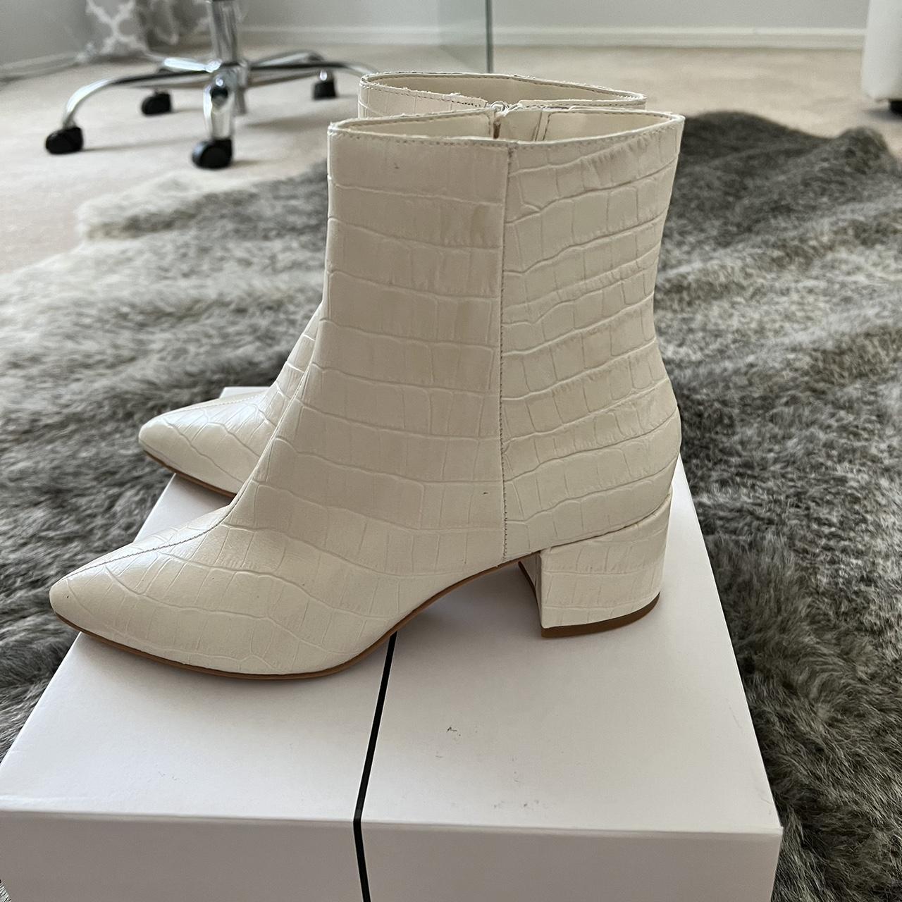 Dolce Vita Women's White Boots (2)