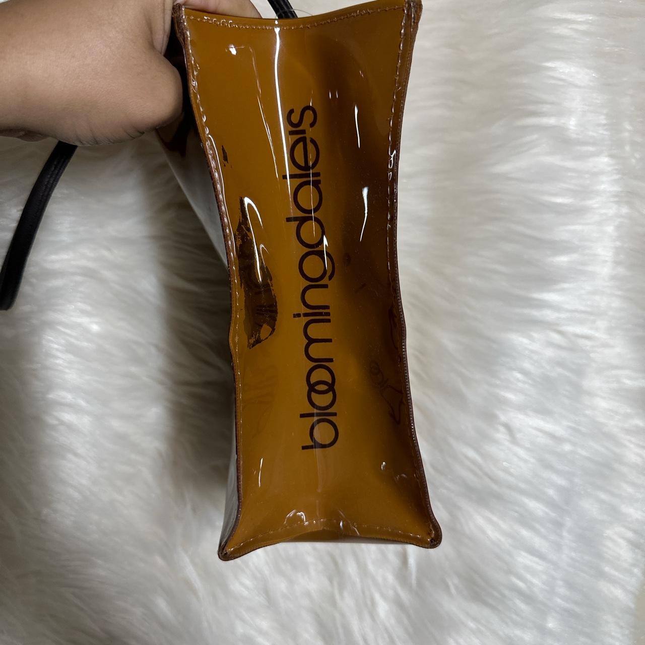BLOOMINGDALES MEDIUM BROWN BAG REAL. Bought in NYC - Depop