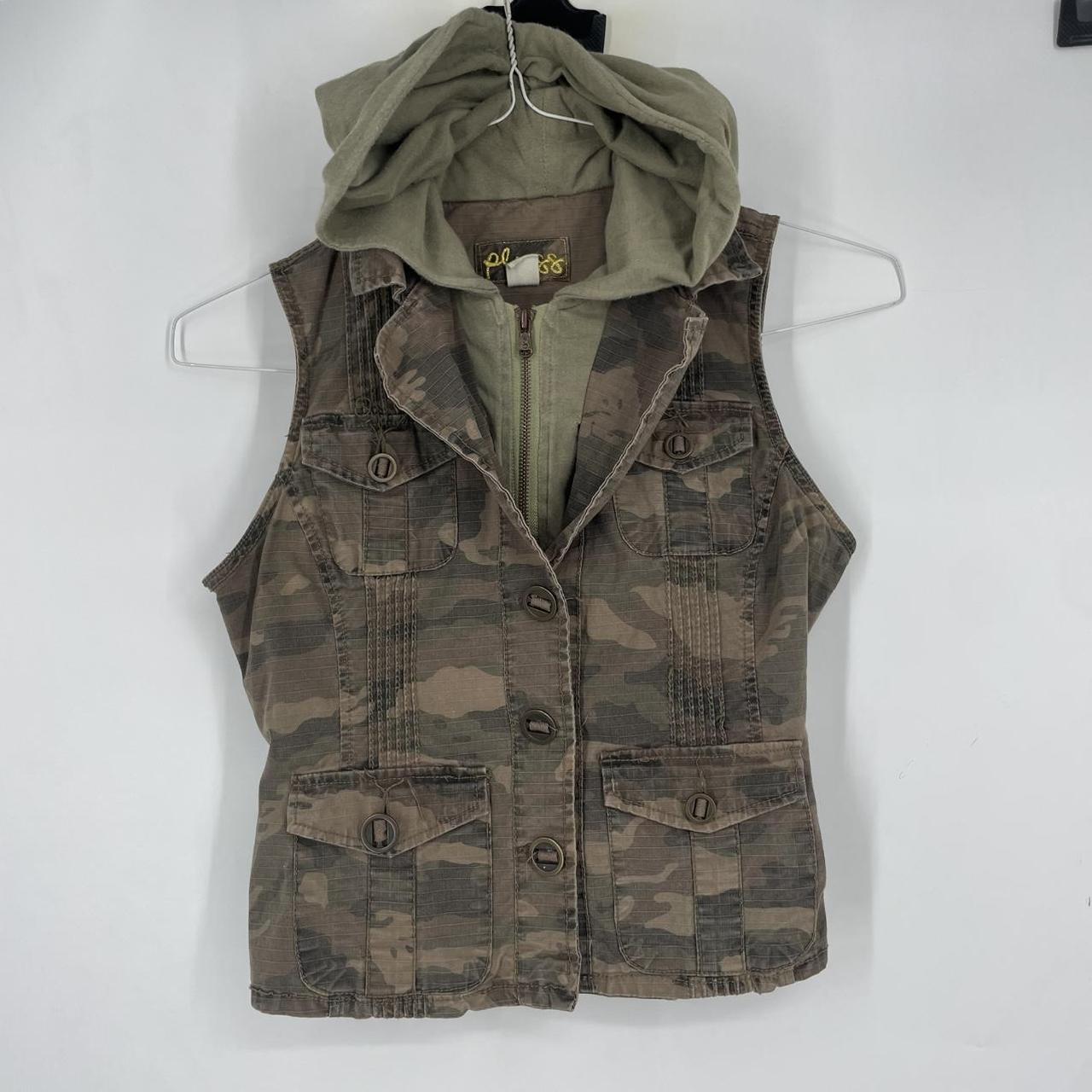 item listed by busylizzyresale