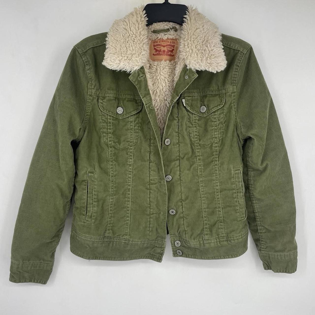 item listed by busylizzyresale