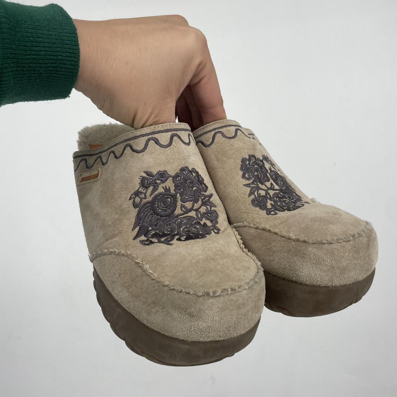 item listed by busylizzyresale