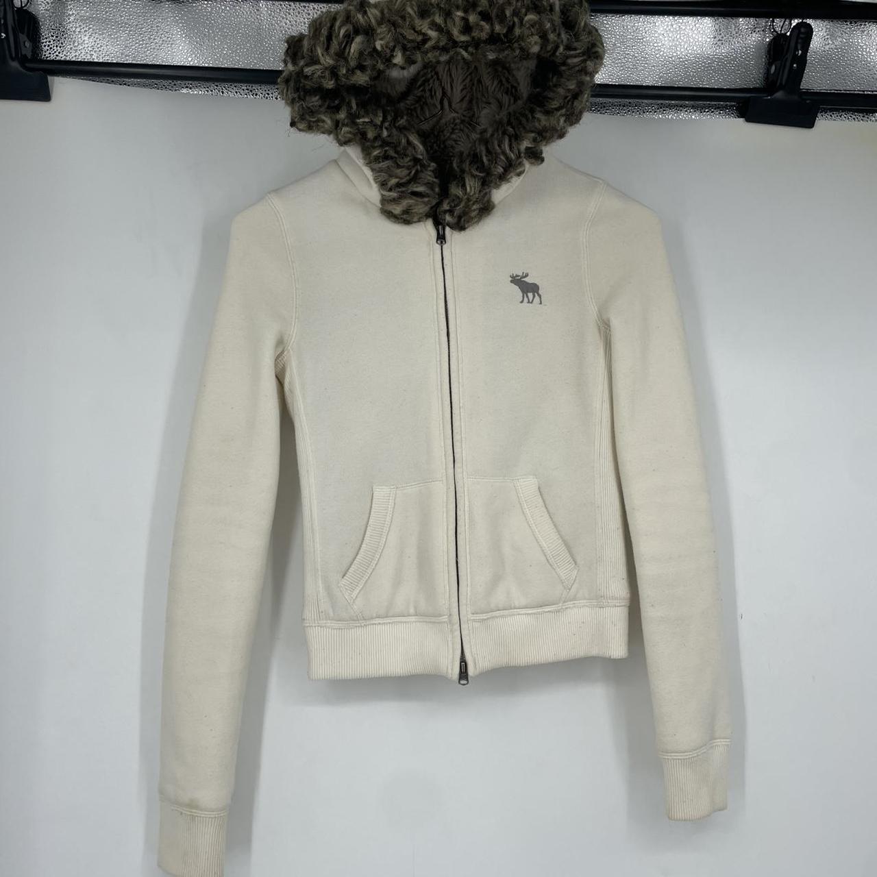 item listed by busylizzyresale