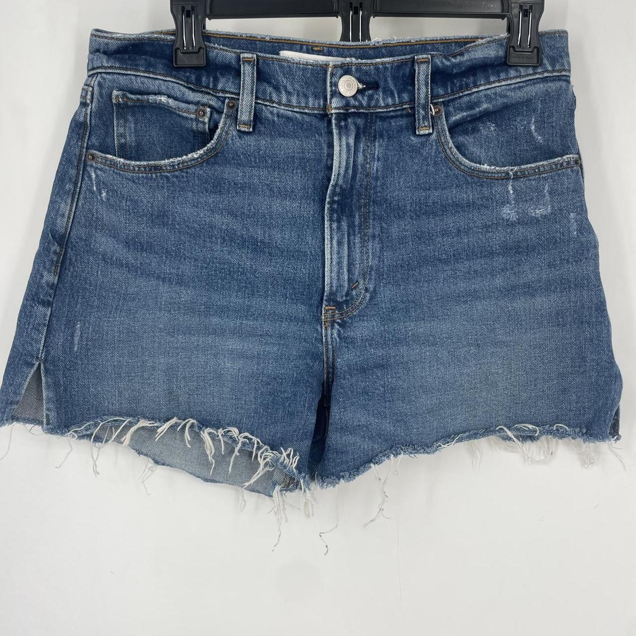 item listed by busylizzyresale
