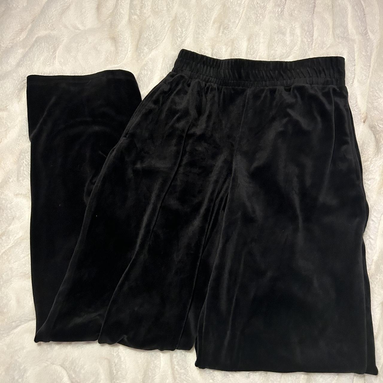 Forever 21 velour tracksuit sweatpants • barely... - Depop