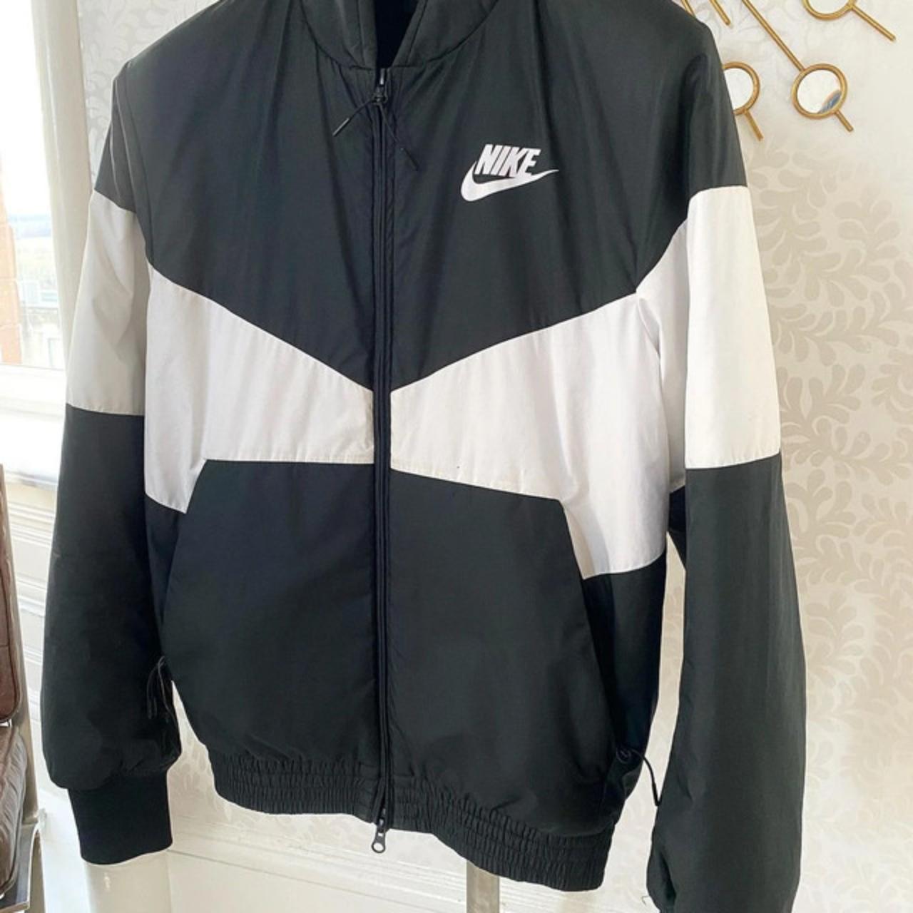 Black and clearance white nike windbreaker