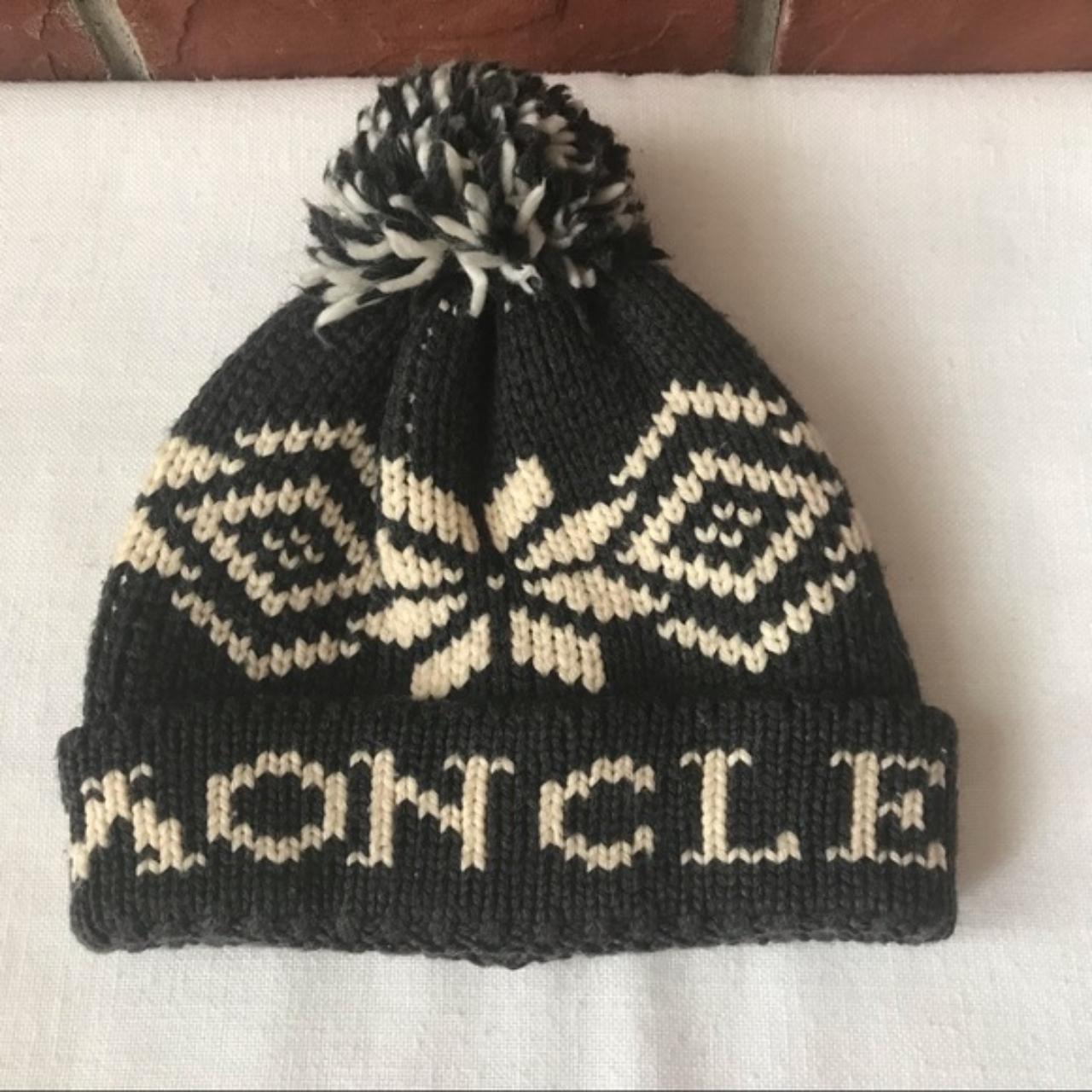 Moncler grey hat with deals pom pom