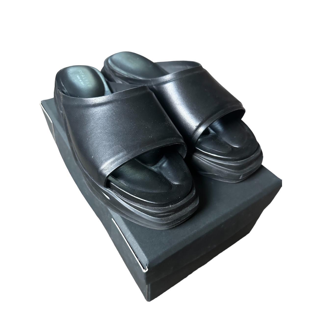 1017 ALYX 9SM MONO SLIDE アリクス モノ スライド 1017 Alyx 9SM Black Leather Mono-Slide | H. Lorenzo