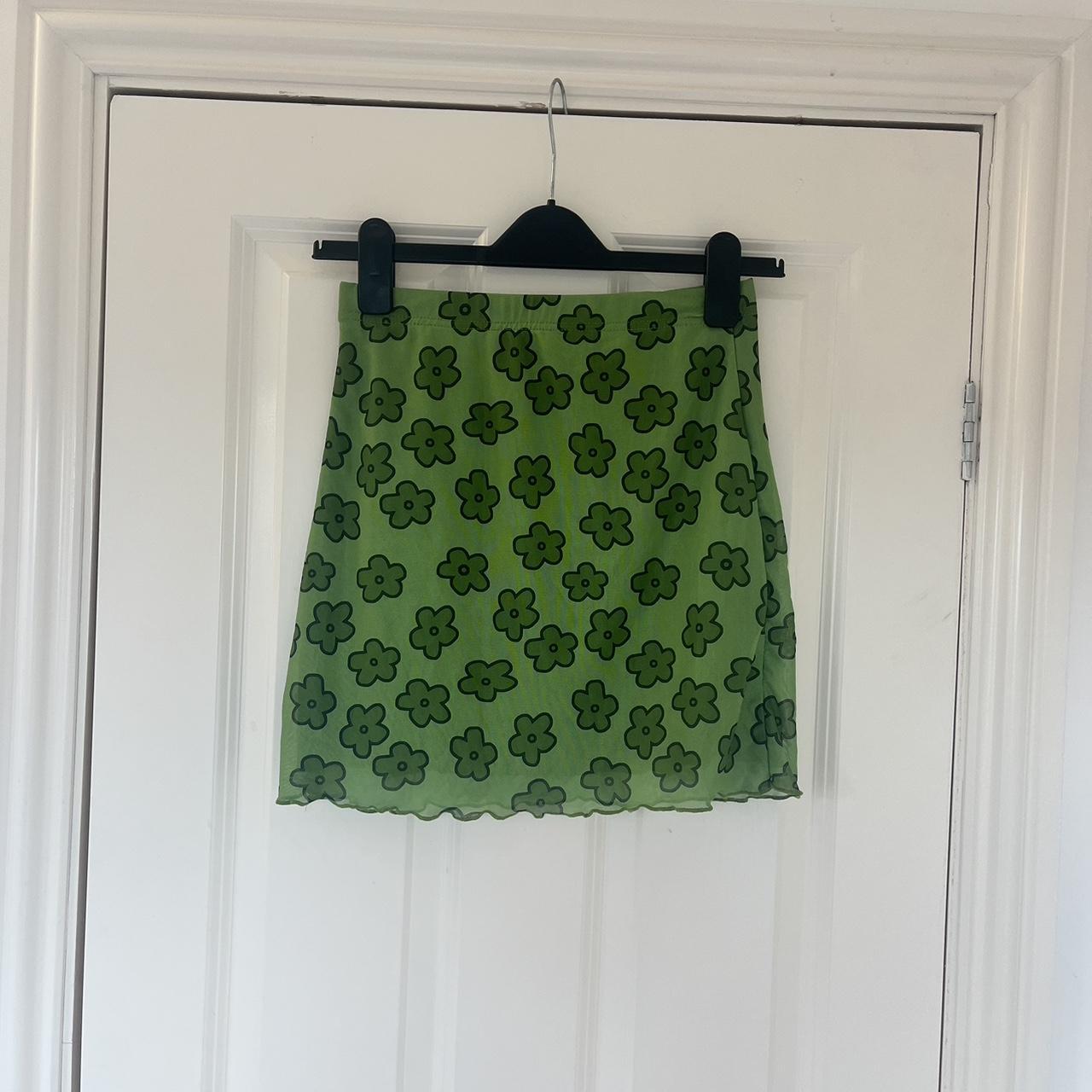 SHEIN floral mini skirt Green floral skirt Size 8 Depop