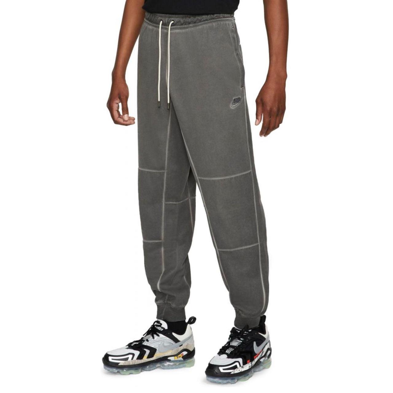 nike essentials plush high waisted cuffed fleece sweatpants in gray