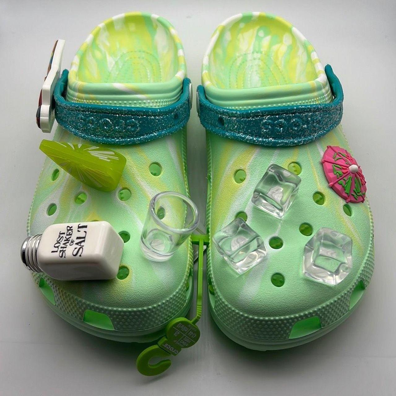 Crocs CLASSIC MARGARITAVILLE hot CLOG Men 10 / Women 12-NWT