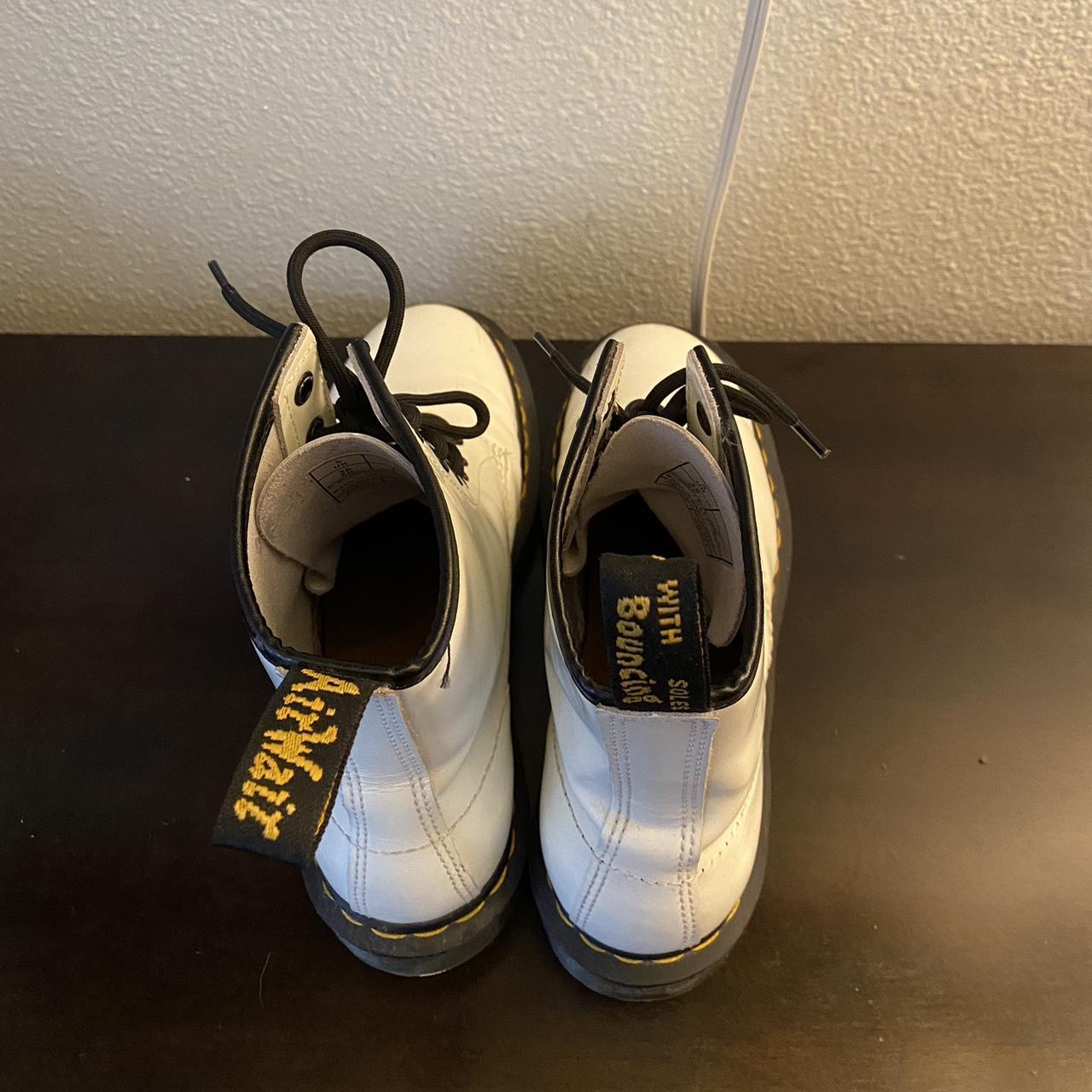 1460 doc martens white