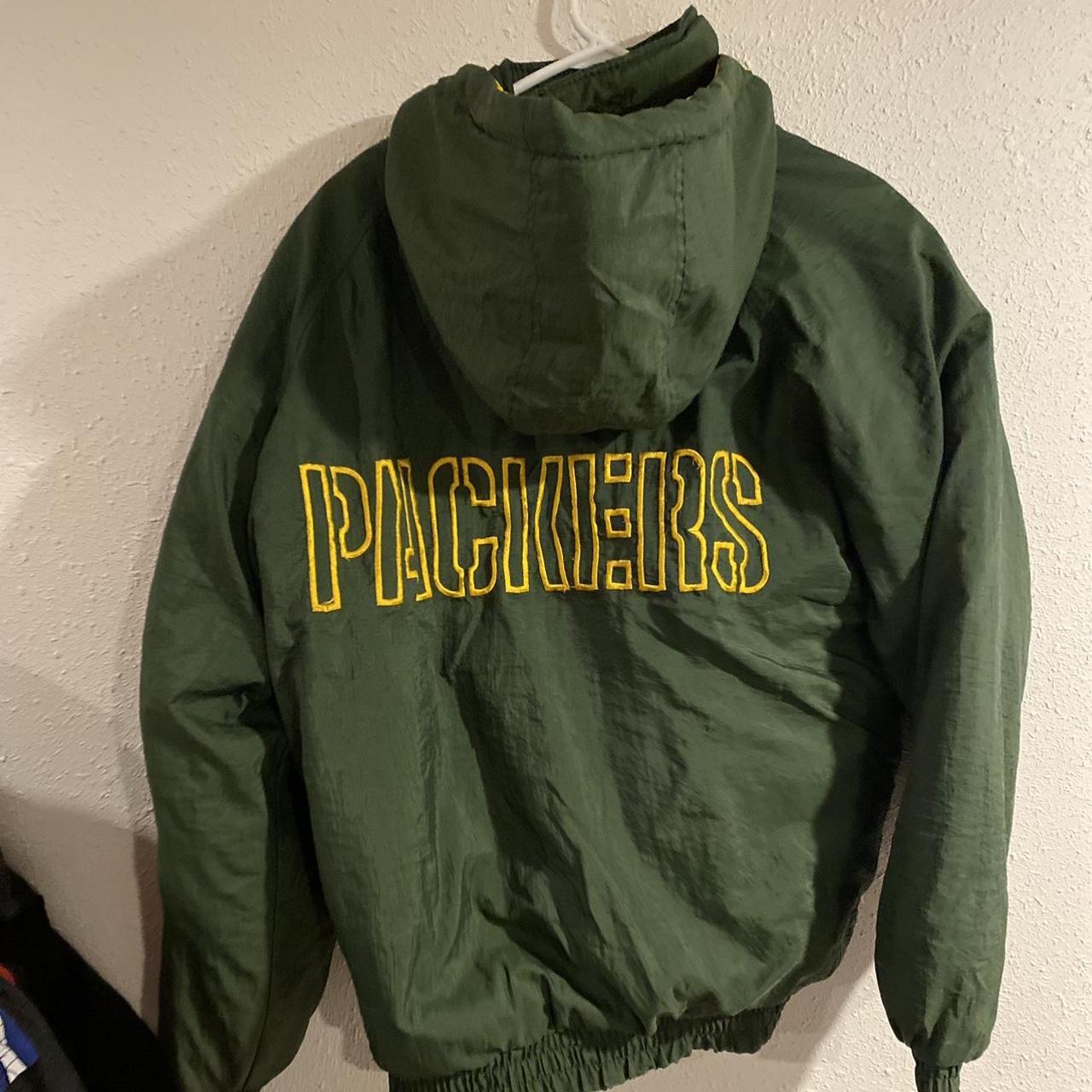 Vintage Green Bay Packers NFL puffer jacket size XL - Depop