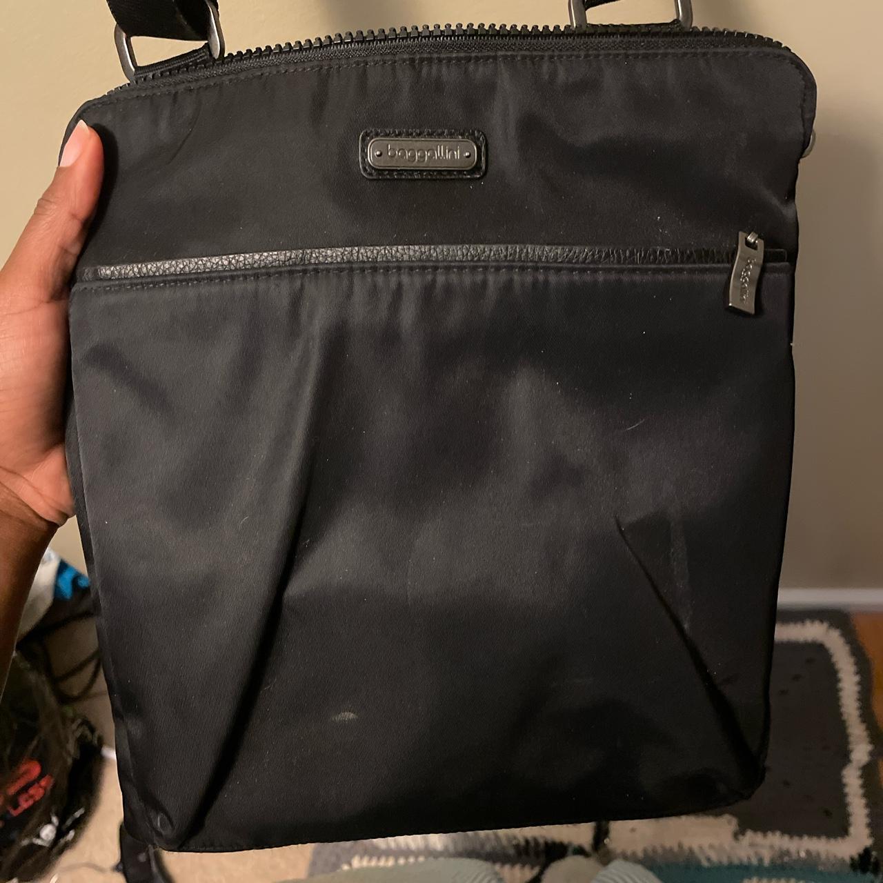 Baggallini Women's Black Walletpurses Depop