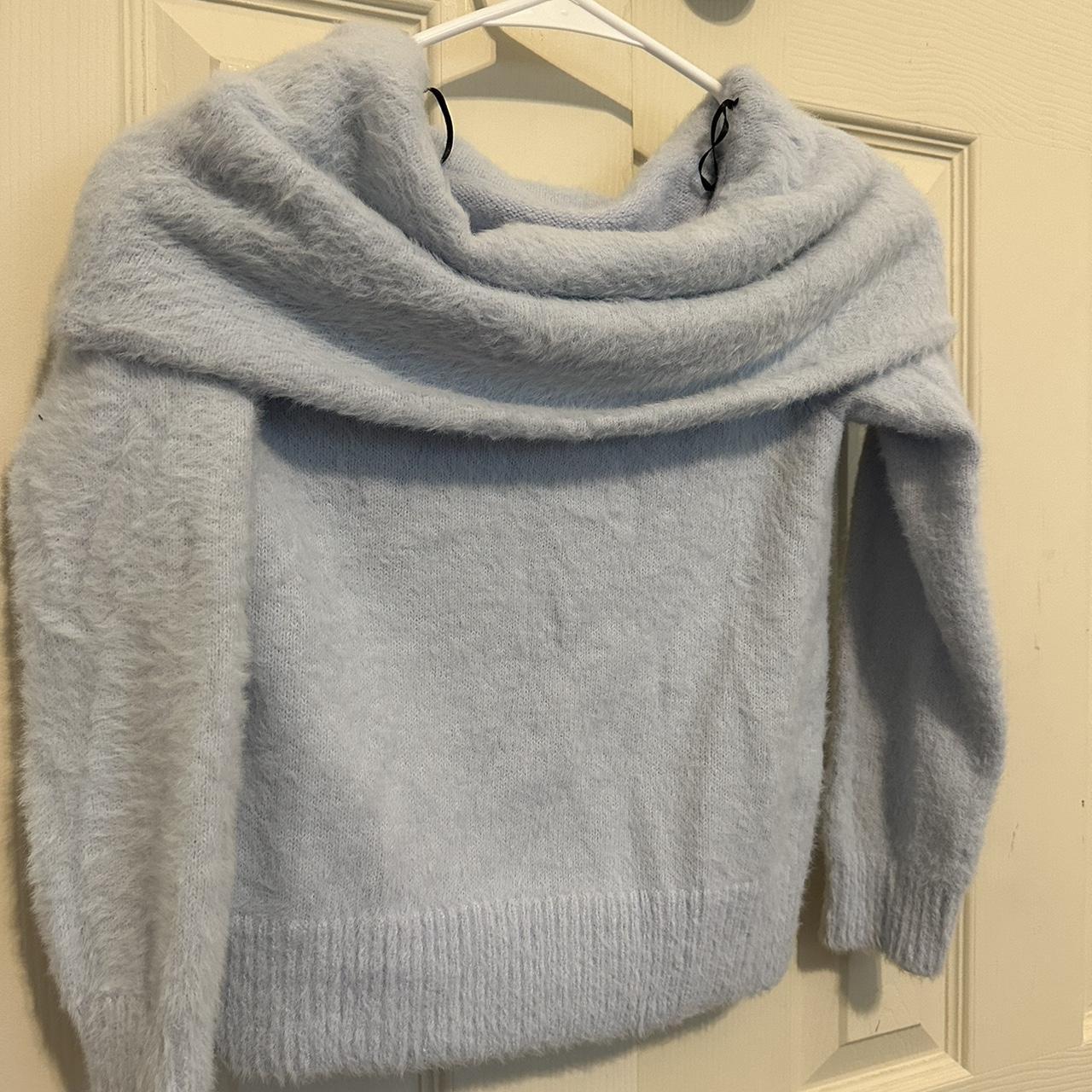 H&M Sweater, Size XS, Off The Shoulder, Light