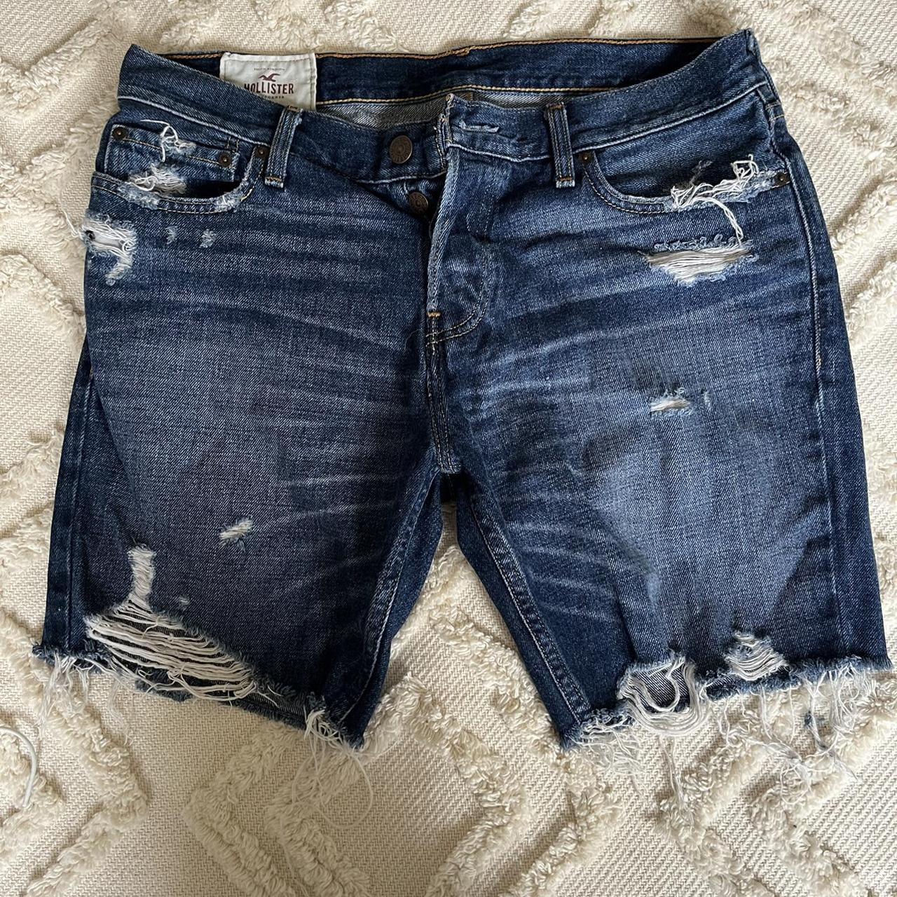 Hollister Co. Men's Blue and Navy Shorts | Depop