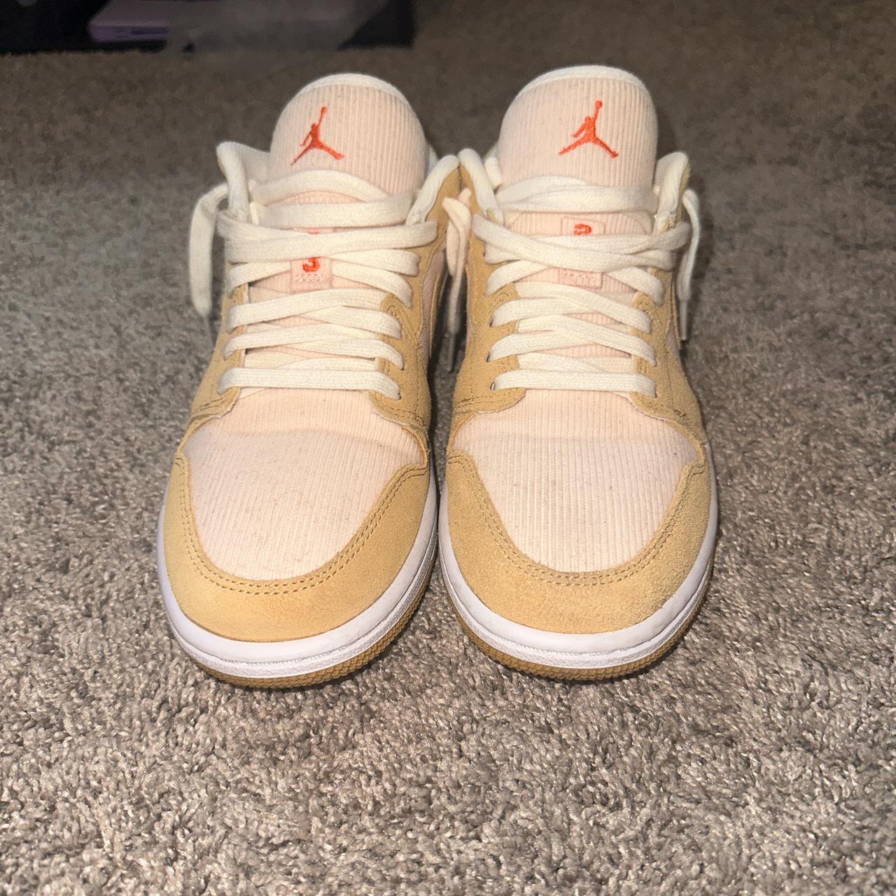 jordan 1 low twine worn a few times slight creasing Depop