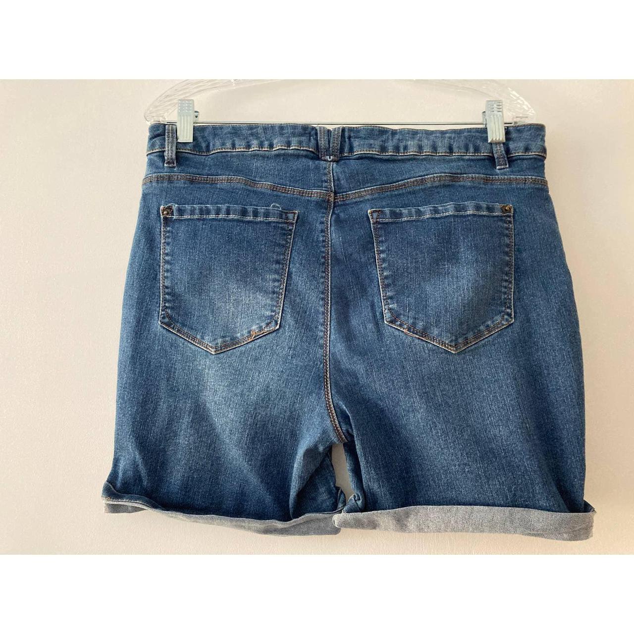 Curve Appeal Women's Blue Shorts | Depop