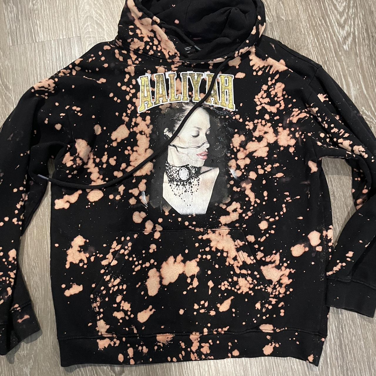 Aaliyah hoodie - Depop