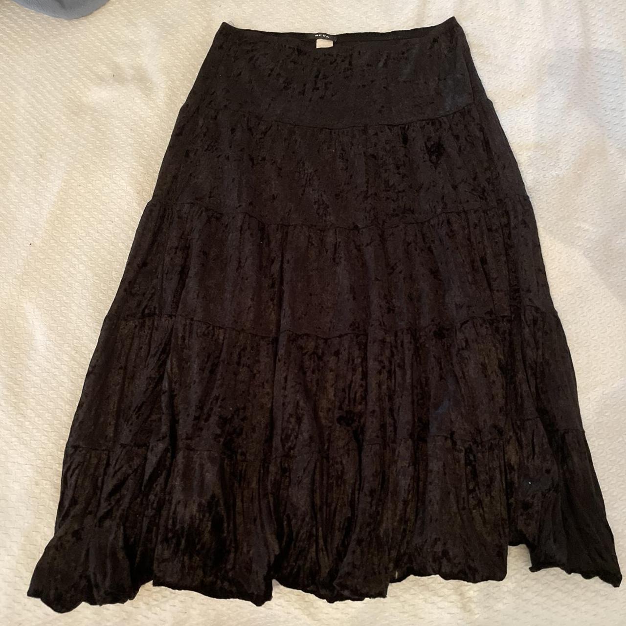 velvet black skirt for reference i’m 5’4 and my... - Depop