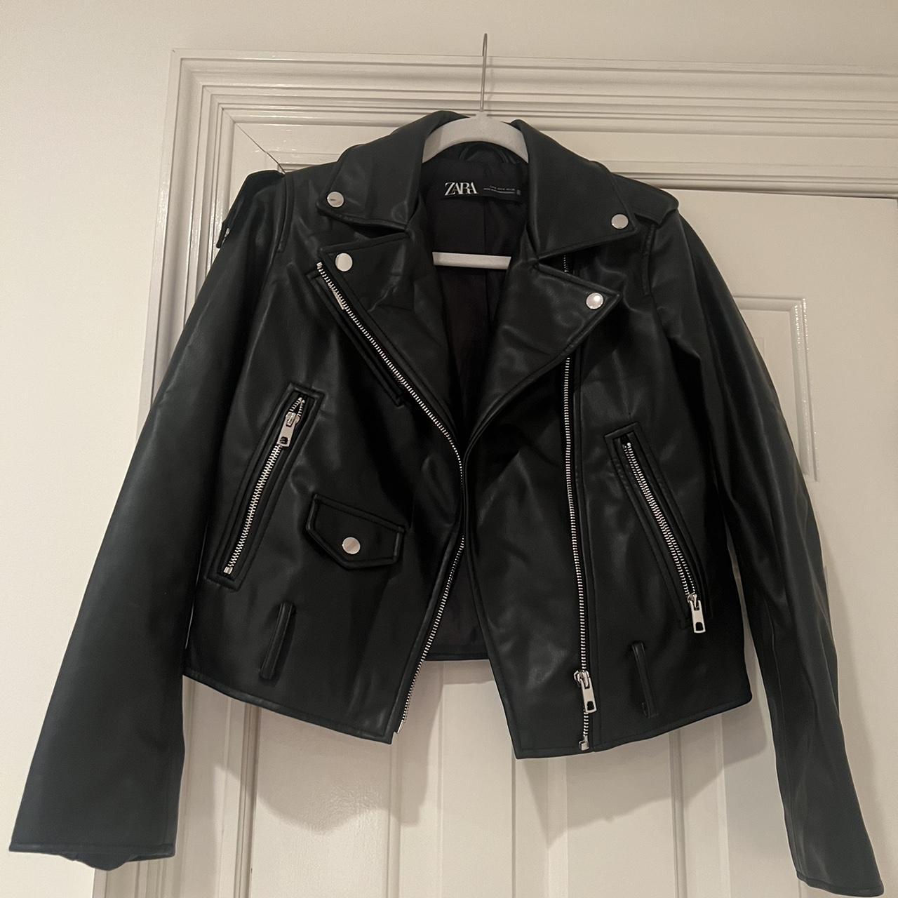 Zara Women's Black Jacket | Depop