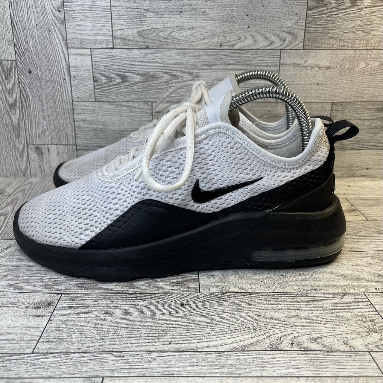 womens nike air motion 2
