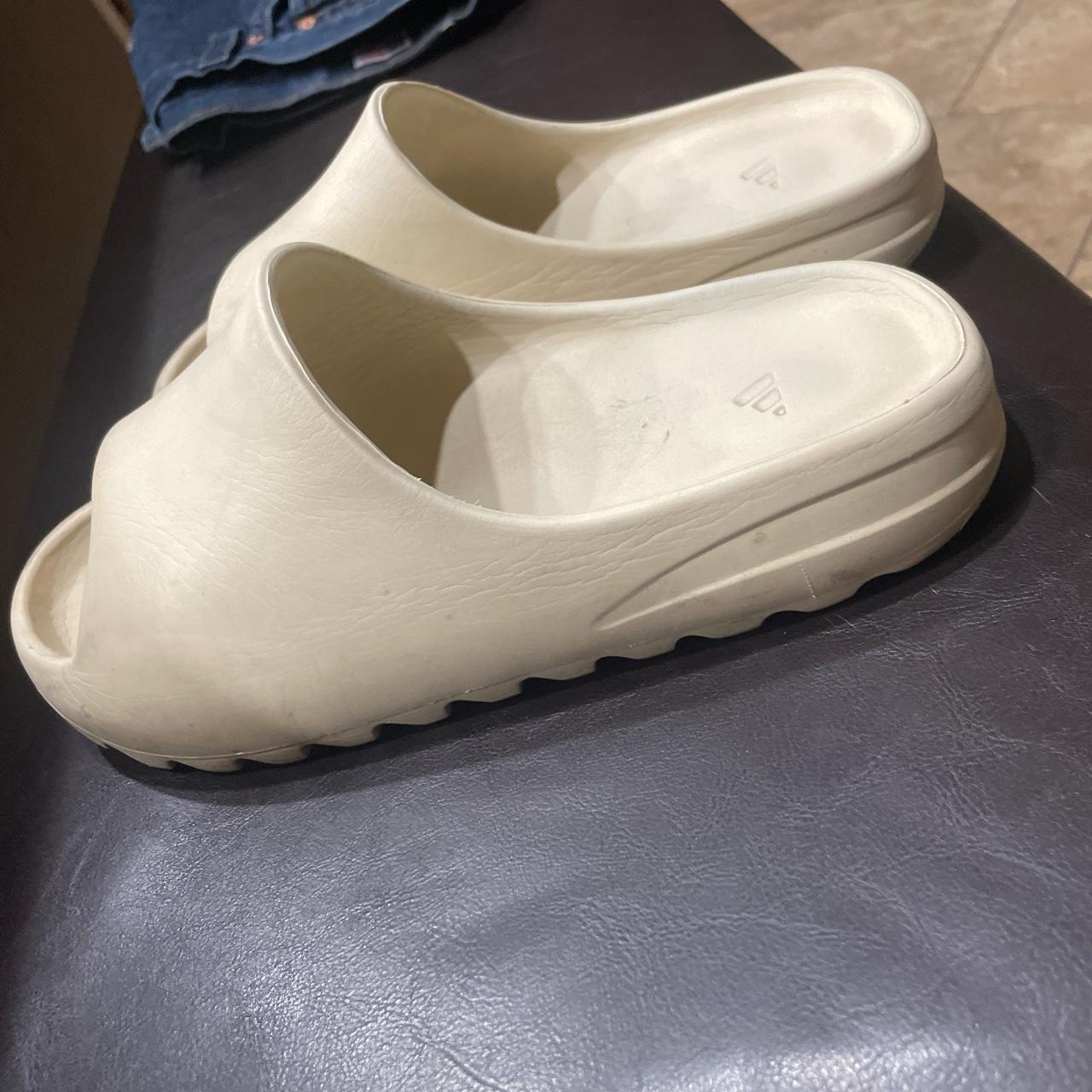 yeezy slides men price