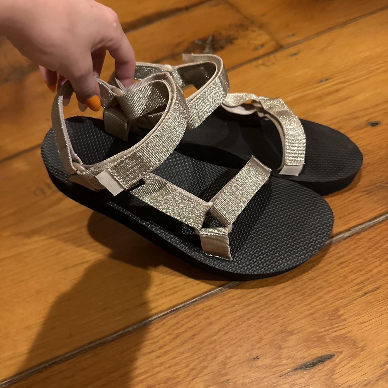 TEVA Midform Universal Sandal. Worn once. In the Depop