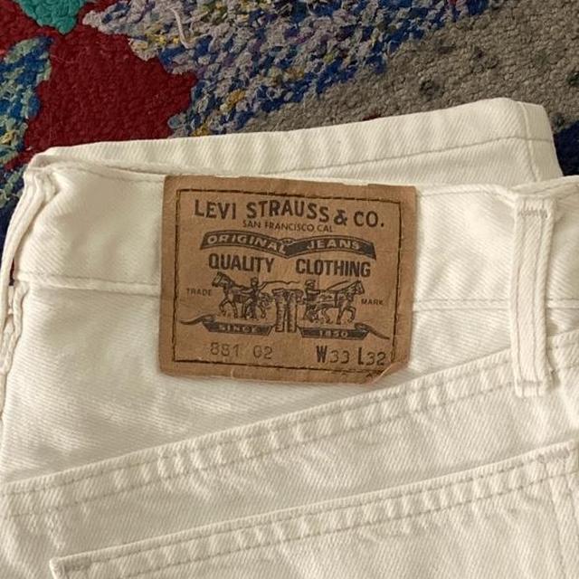 Vintage Levi white mom jeans!!!    Size 10/12 -... - Depop