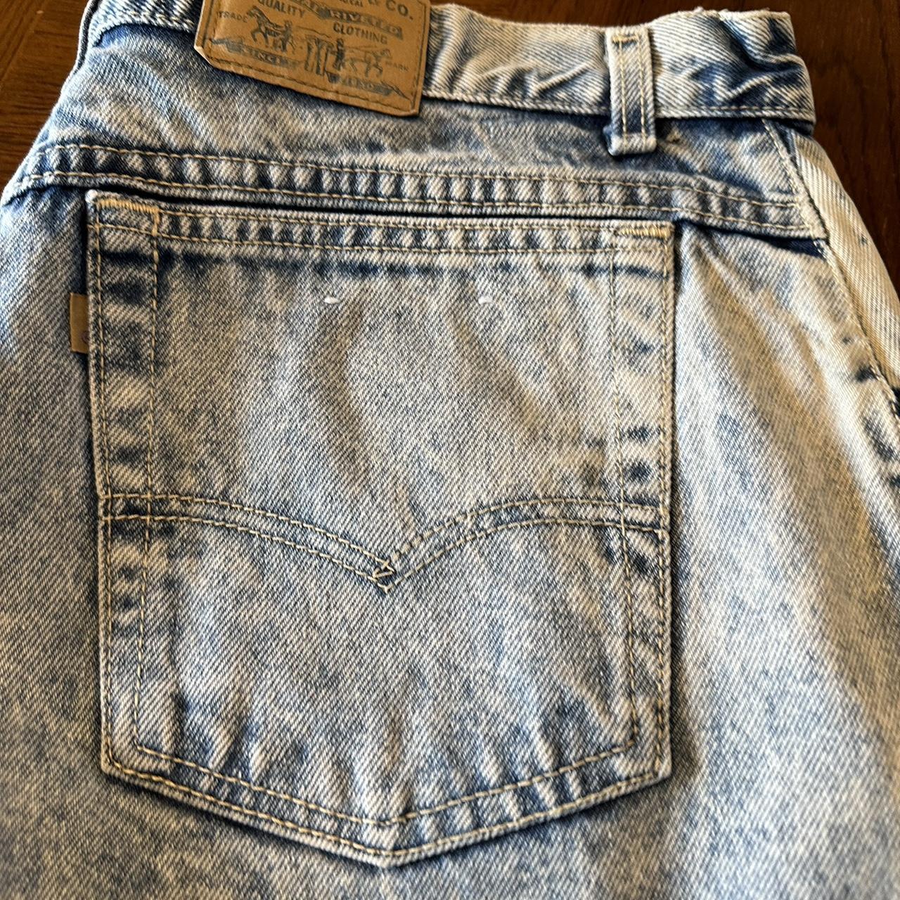 Ladies acid wash vintage Levi jeans-made in USA! 38/32 - Depop