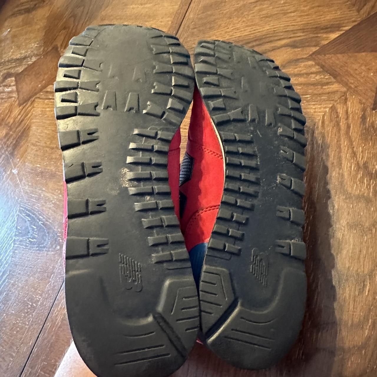 new balance earth red