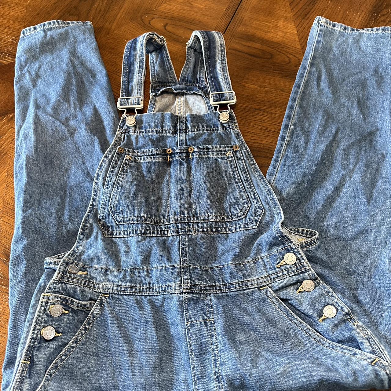 Vintage ladies GAP bib overalls Used condition!... Depop