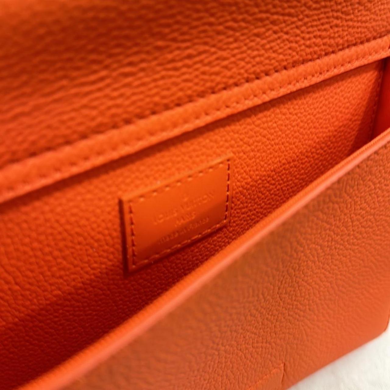 Louis Vuitton Aerogram Slingbag Orange For Men, Men's Bags 30cm LV M59625 -  Elite Outfits in 2023