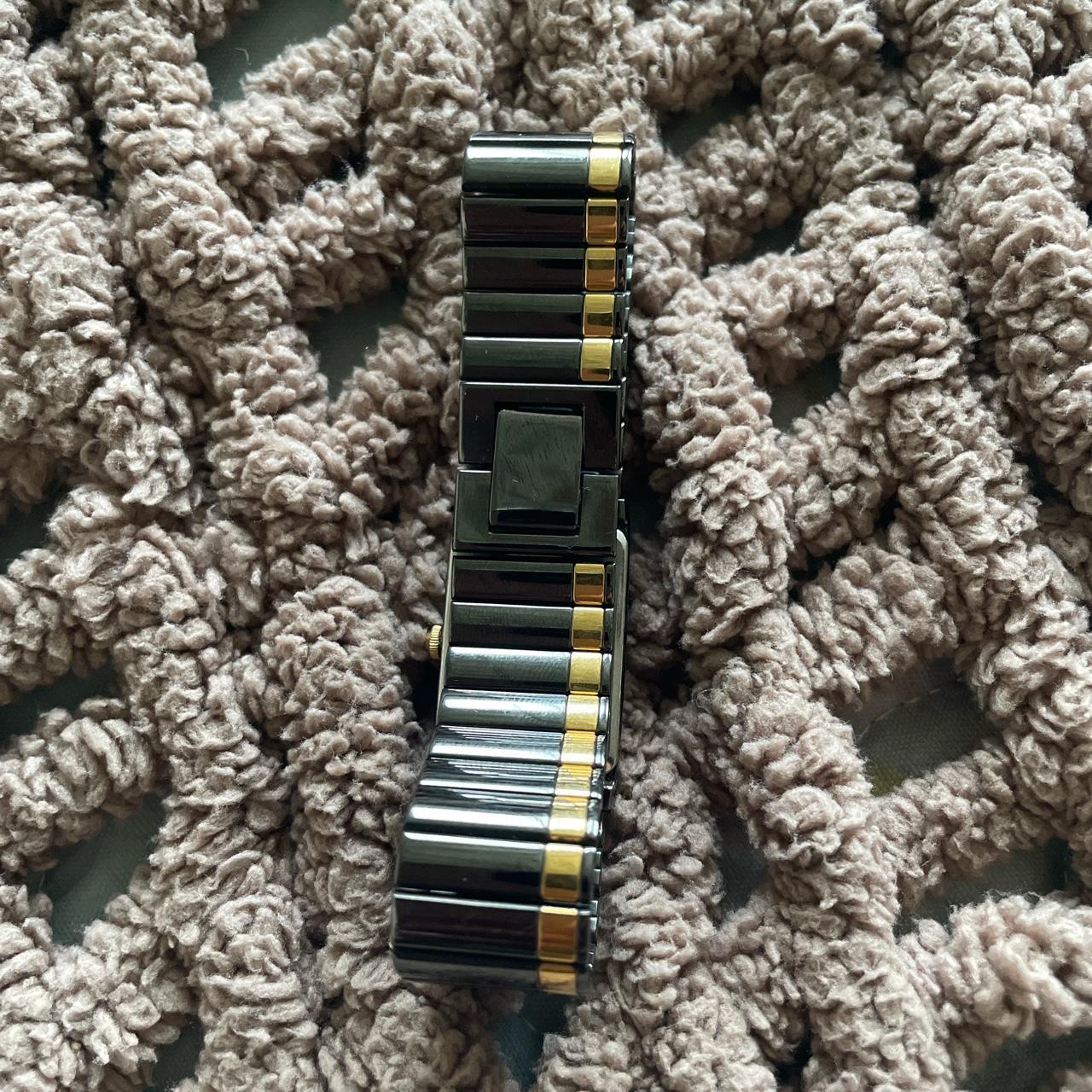 Seiko Women's Black and Gold Watch (2)