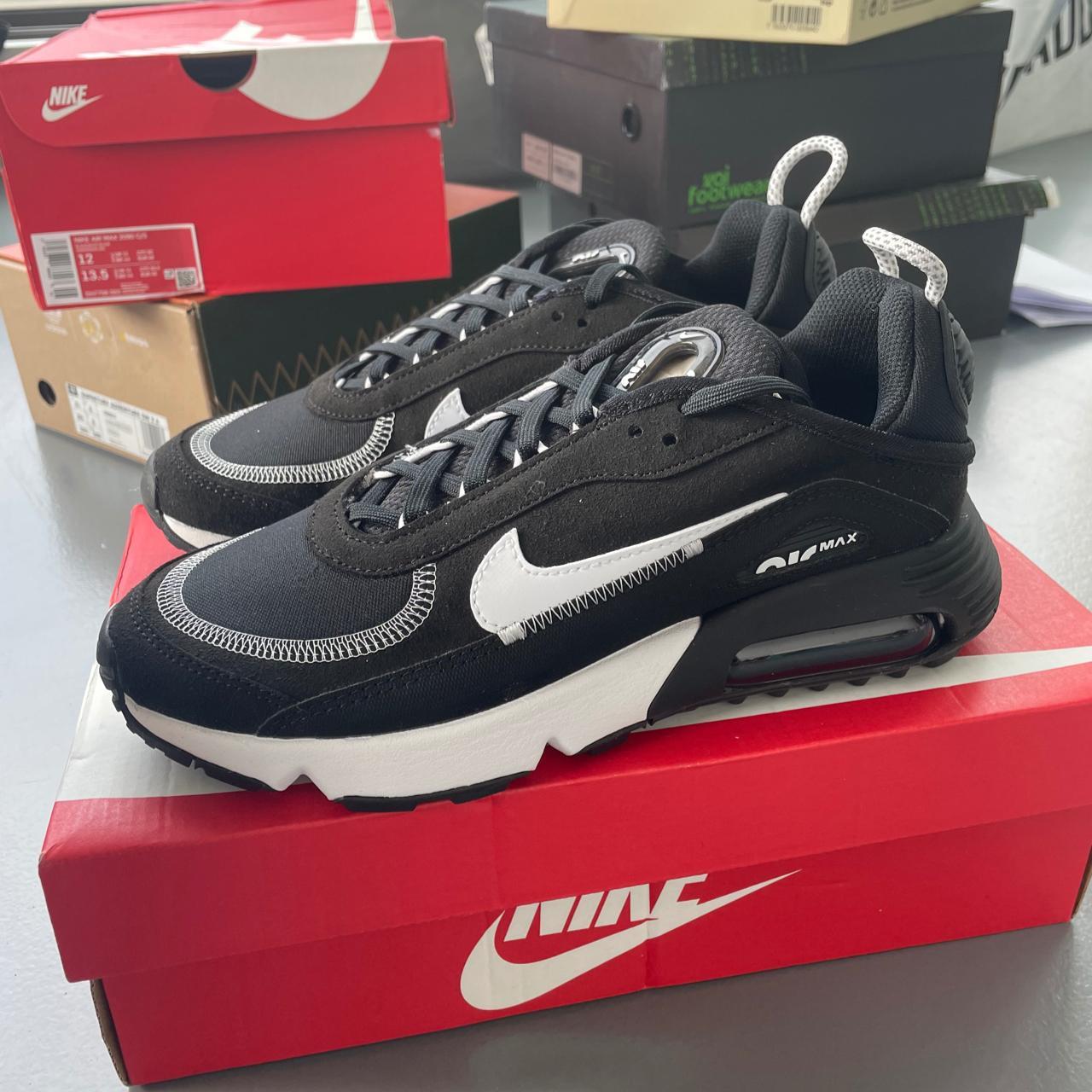 nike air max 2090 white black white