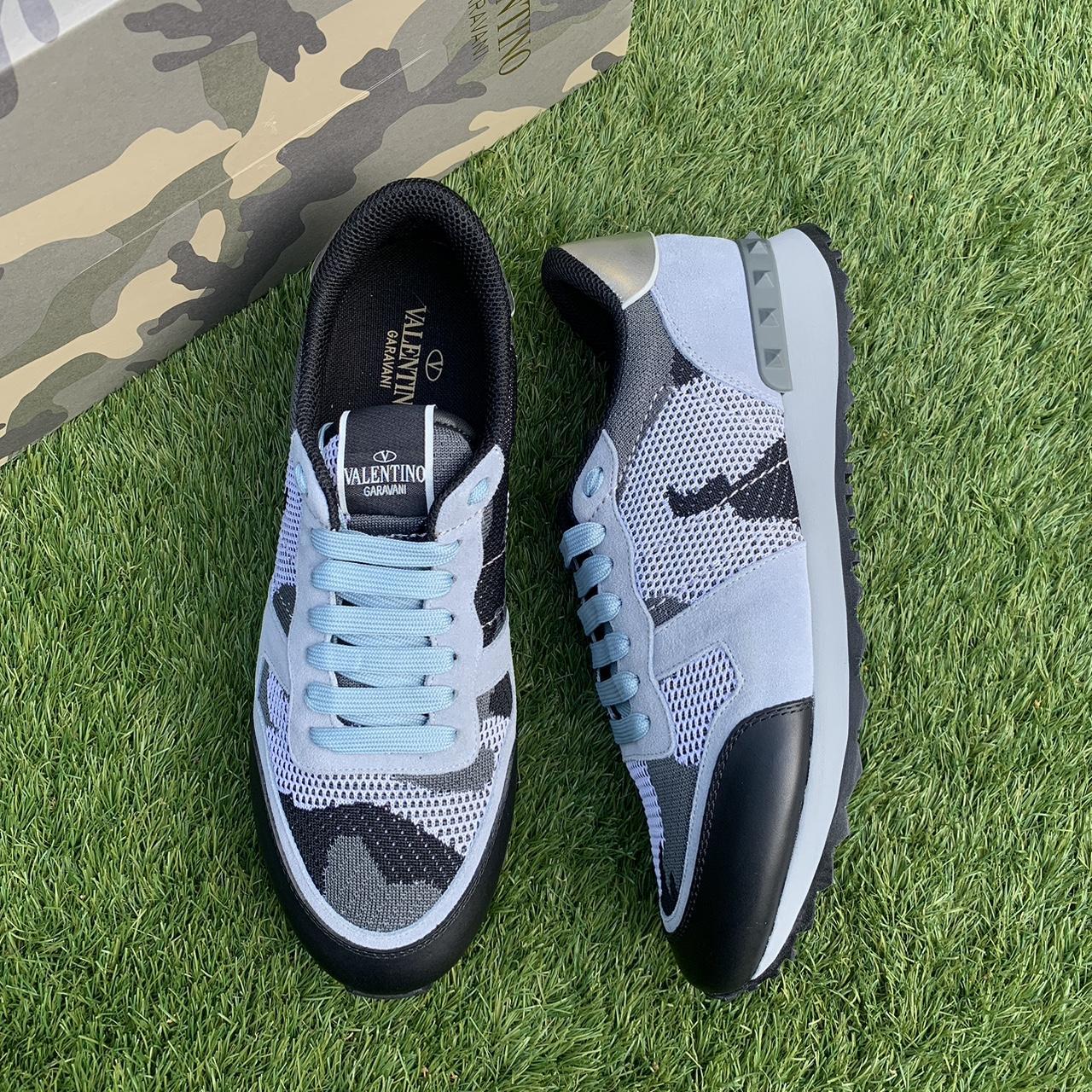 navy valentino rock runners