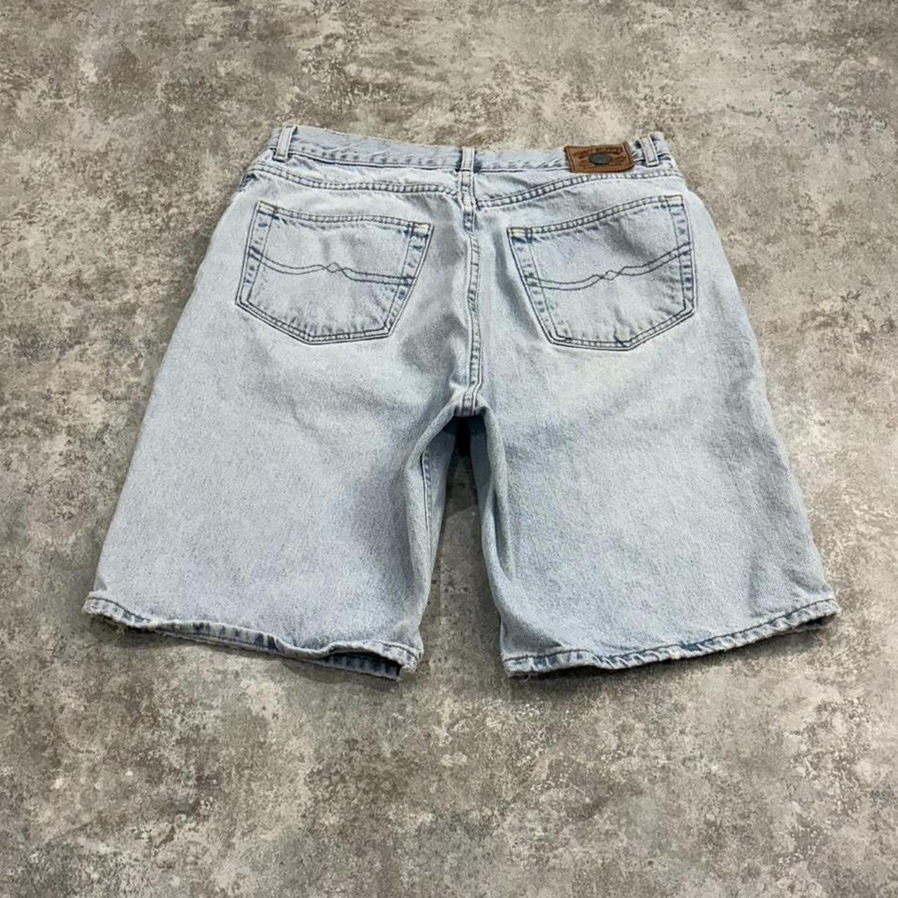 item listed by gomezthrifts