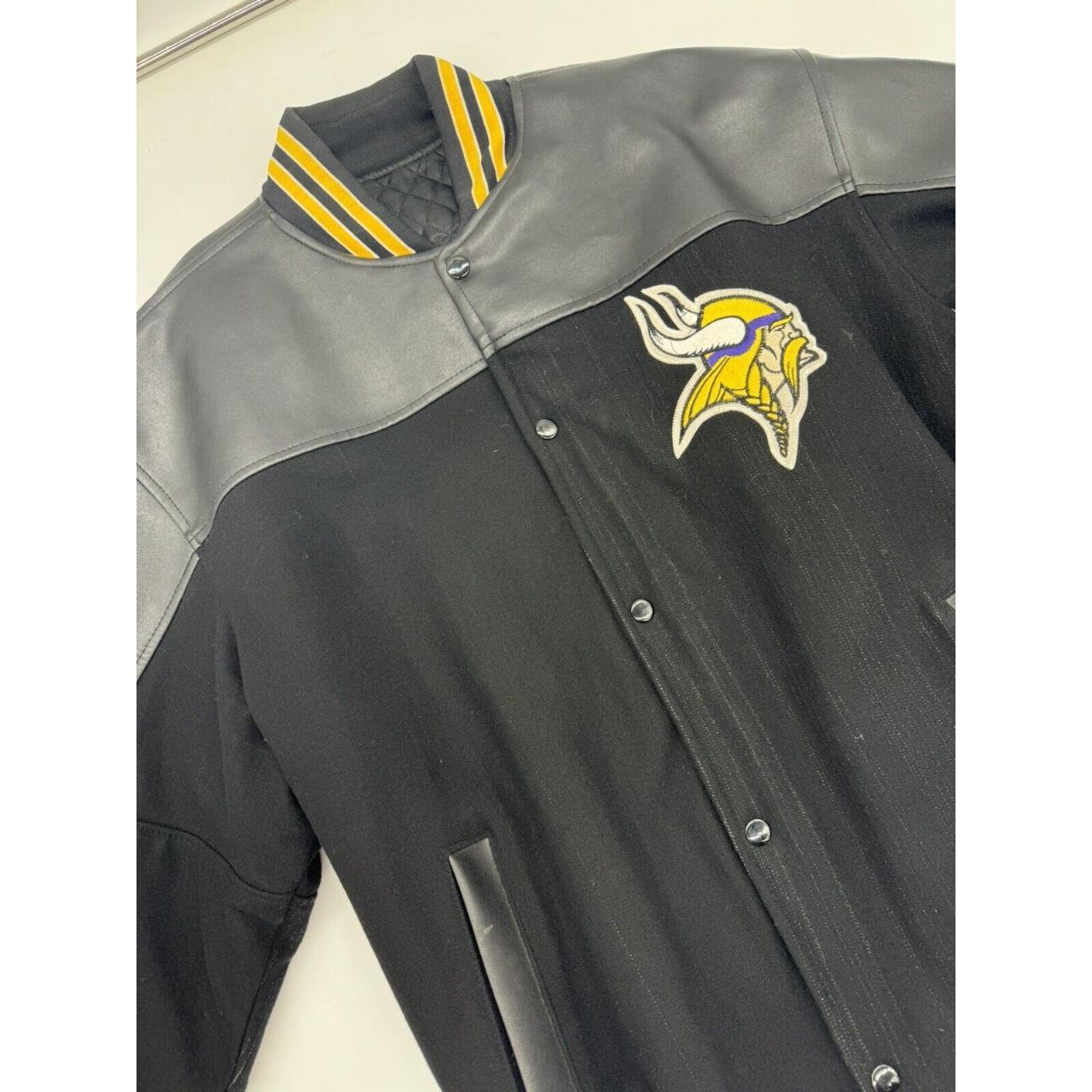 Show off your team spirit with this vintage NFL... - Depop