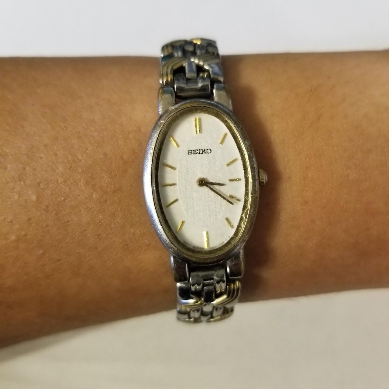 Seiko Women's Gold and Silver Watch (4)
