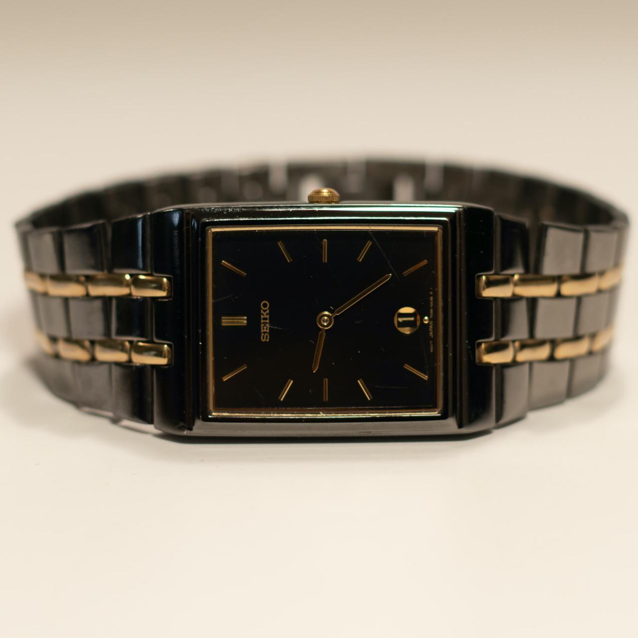 Seiko Men's Black and Gold Watch (2)