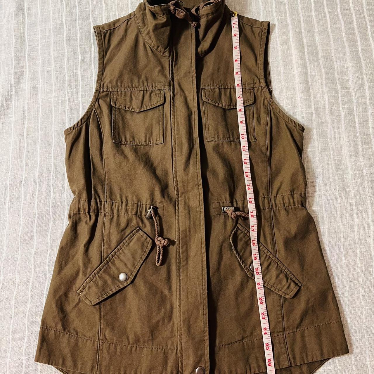 Sebby Women's Khaki Gilet | Depop