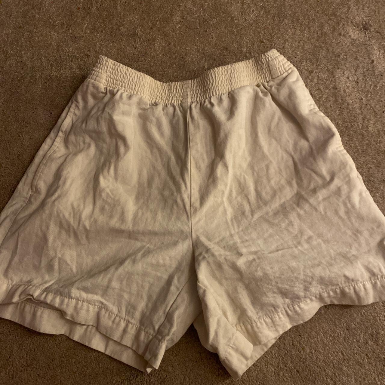 Aritzia Women's Shorts | Depop