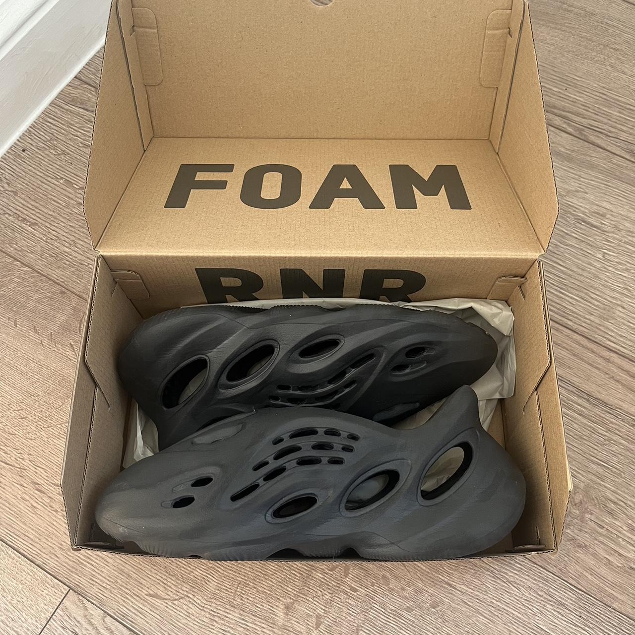 Yeezy Foam Runner Onyx size outlet 8