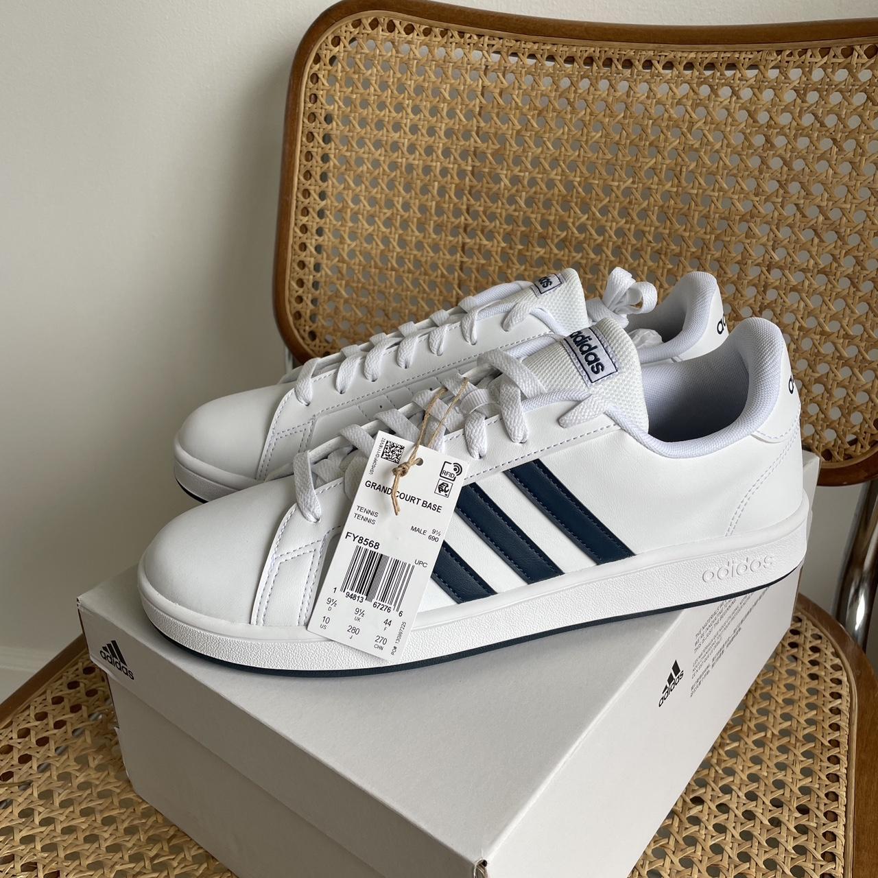 Adidas Men's White and Navy Trainers | Depop