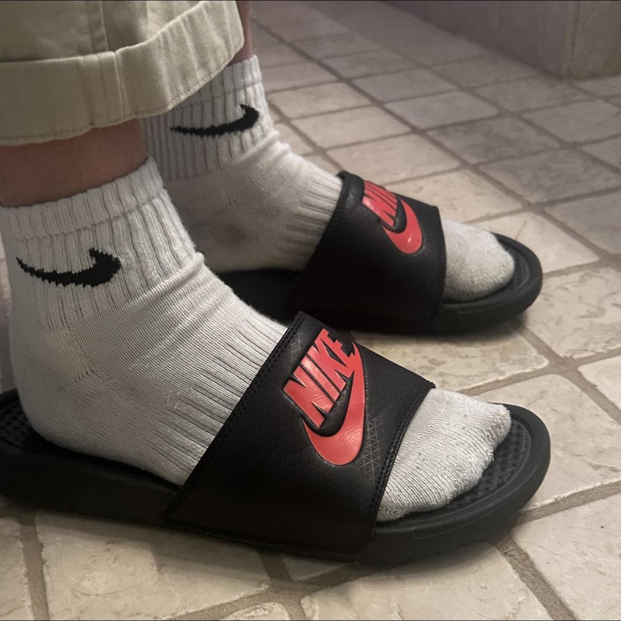 red mens nike slides