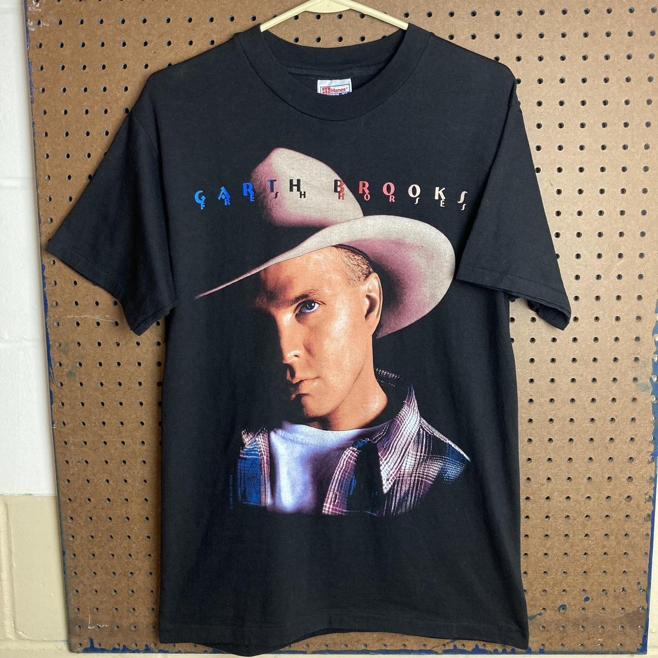 •Vintage 90s 1996 Garth Brooks Tour T-shirt Concert... - Depop